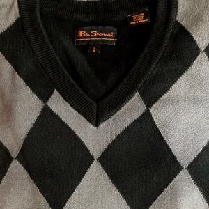 Men’s Vneck cotton sweater